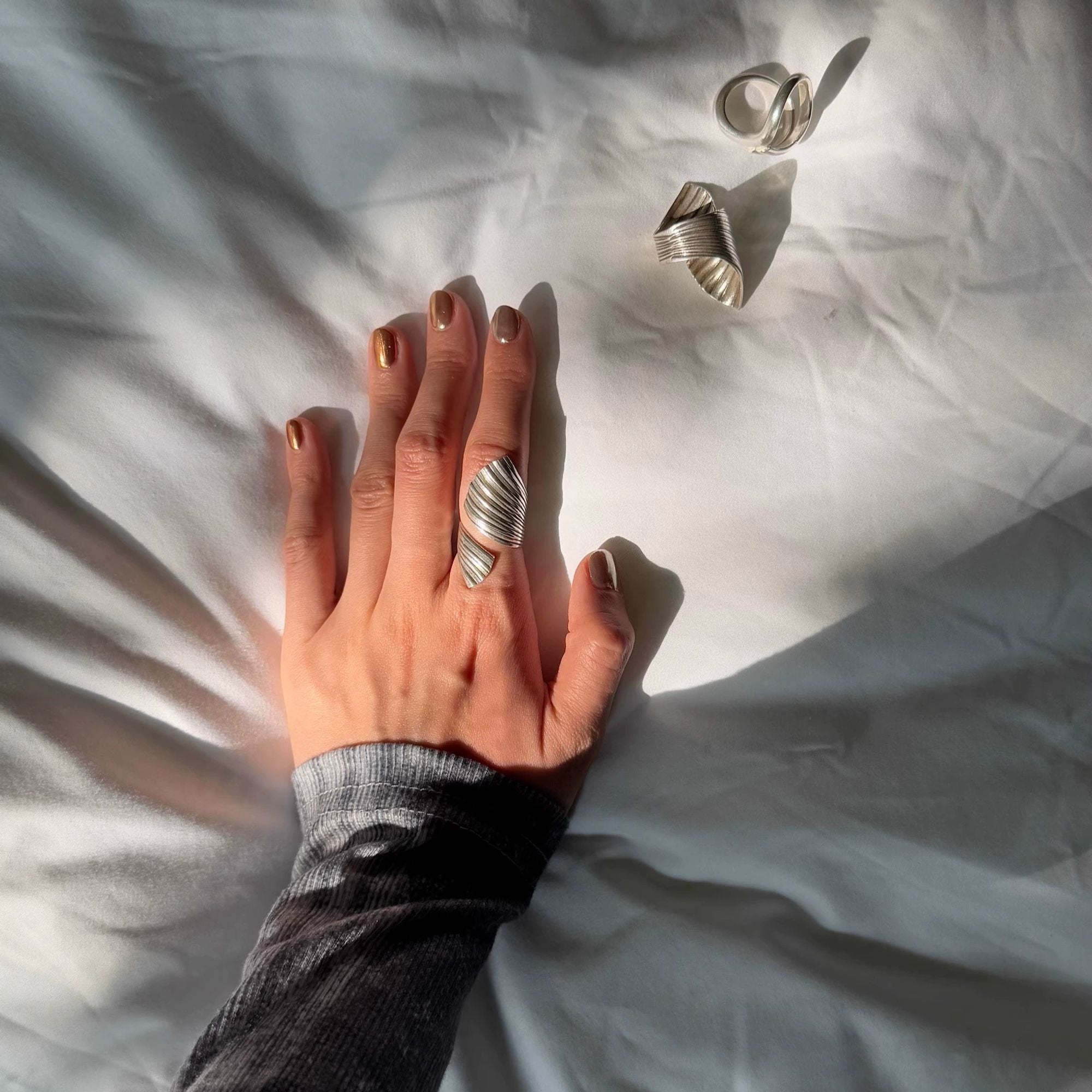 Chinese Style Textured Couple Ring - Modomu