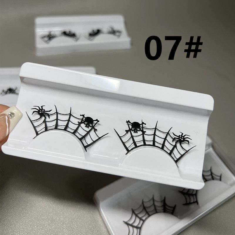 Cut Out Cobweb Lashes