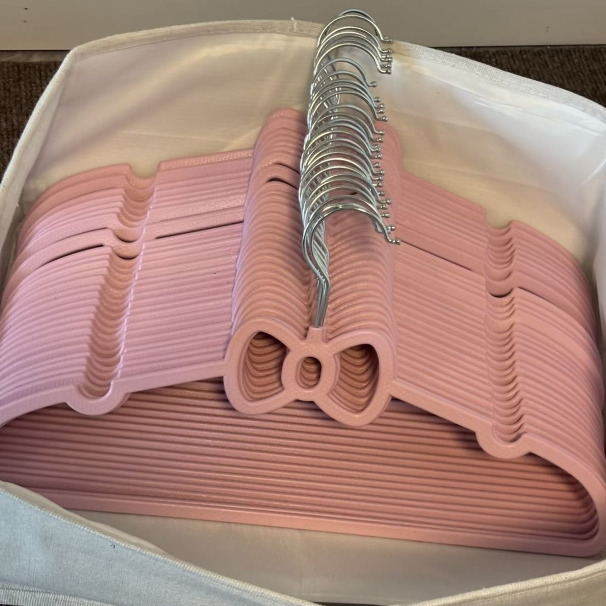 Bow Non-Slip Clothes Hangers