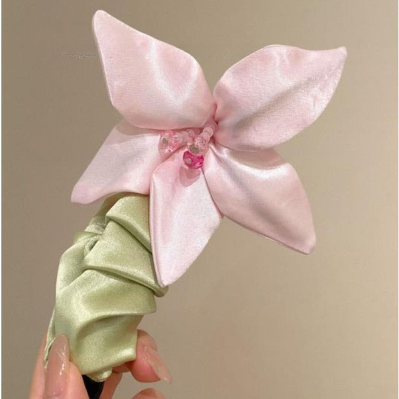 Blossom Banana Clip