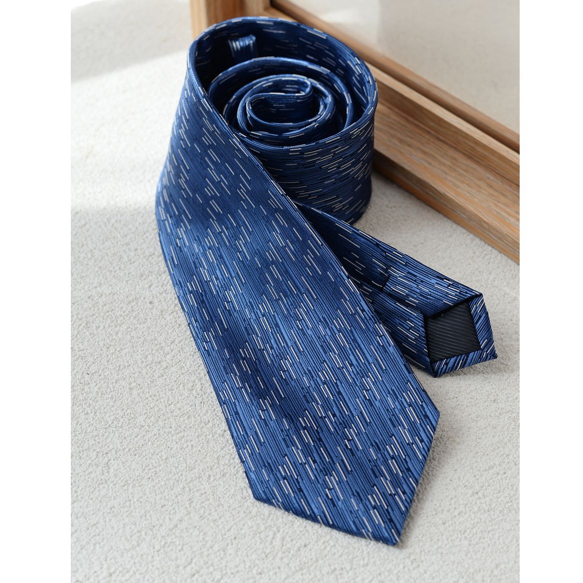 Retro Pattern Tie for Suits - Modomu