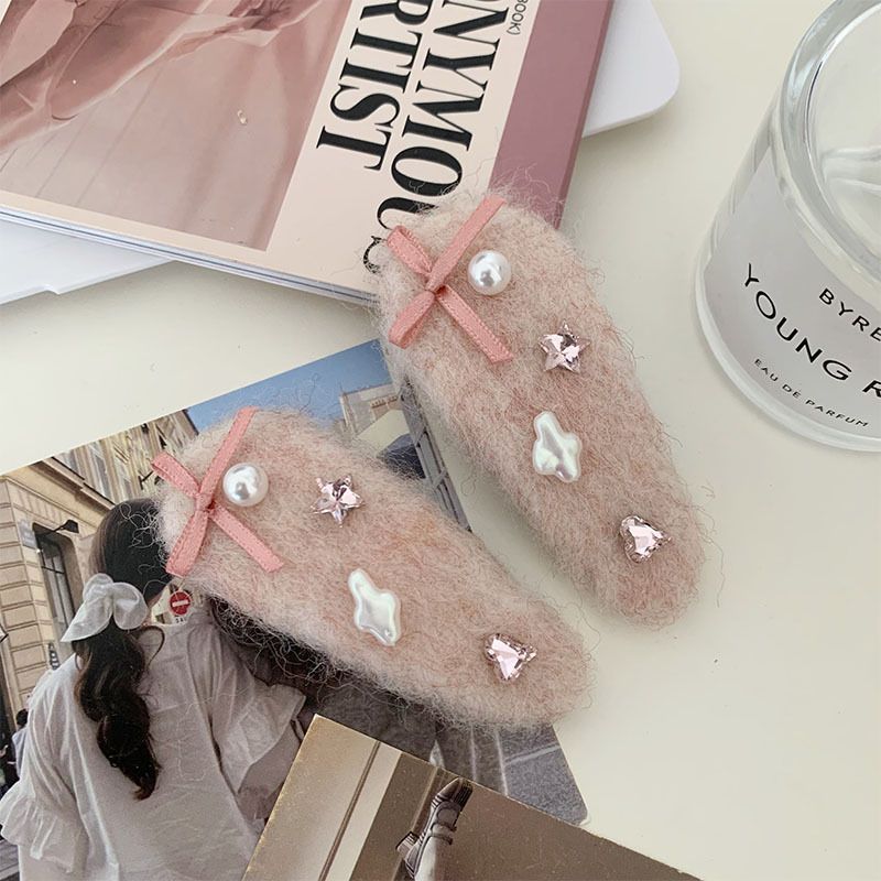 Plush Rhinestone Hair Clip - Modomu