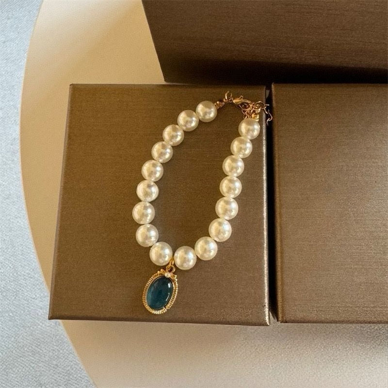 Pet Pearl Gemstone Necklace