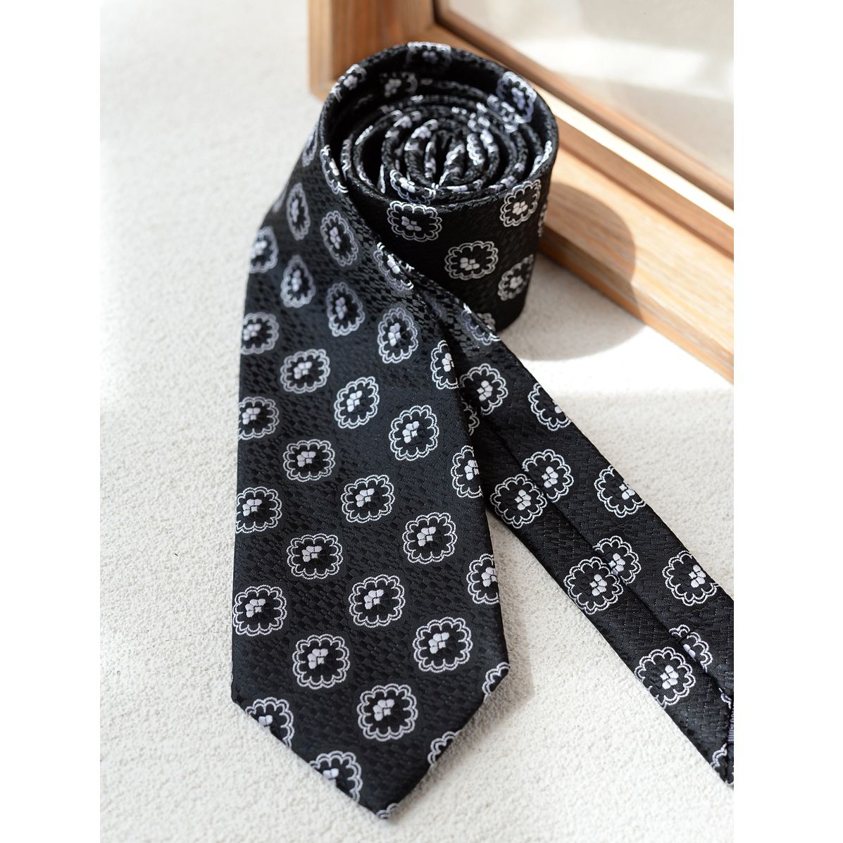 Retro Pattern Tie for Suits - Modomu