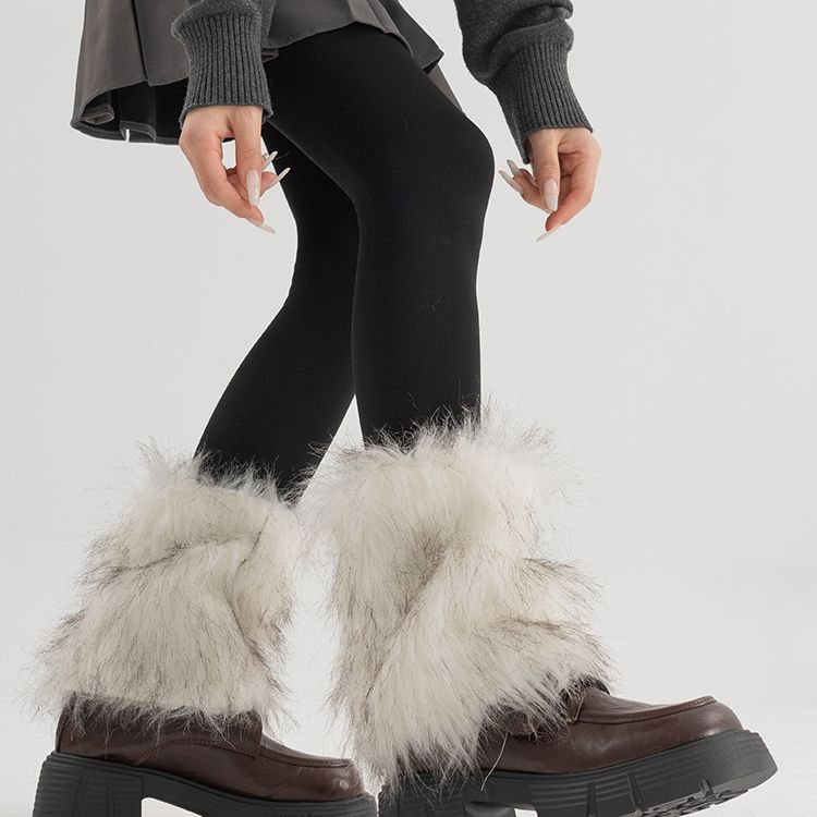 Fluffy Stacking Leg Warmers - Modomu