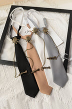 Retro Badge Tie Shirt Accessory - Modomu