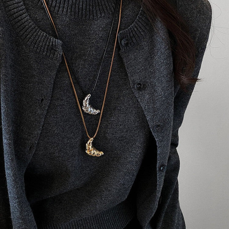Croissant Long Pendant Necklace - Modomu