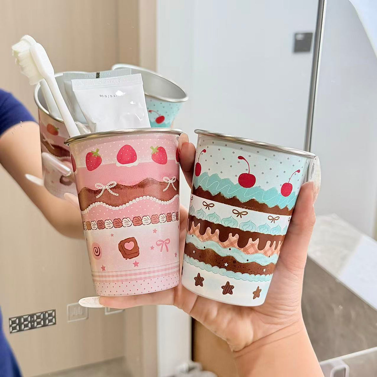 Strawberry Cake Toothbrush Cup