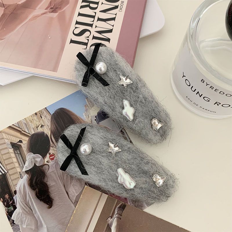 Plush Rhinestone Hair Clip - Modomu