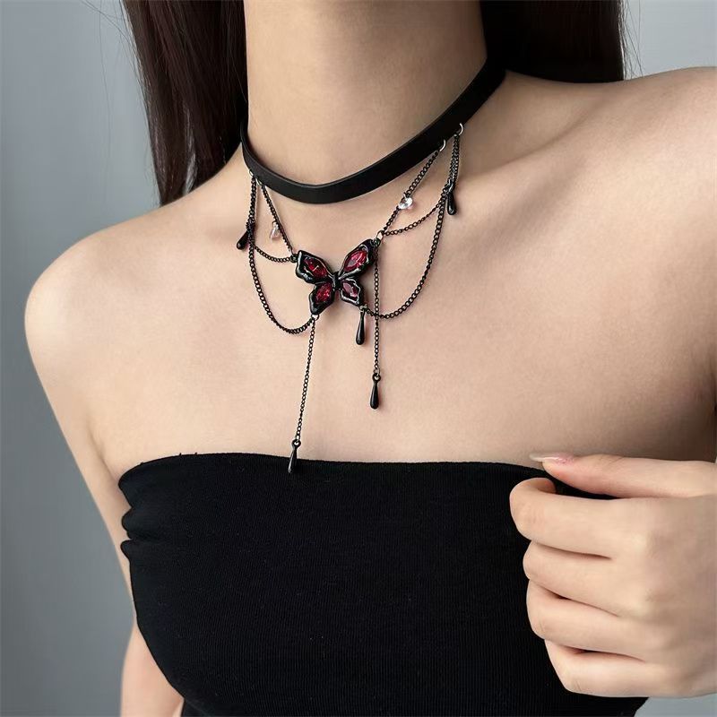 Butterfly Chain Drop Collar