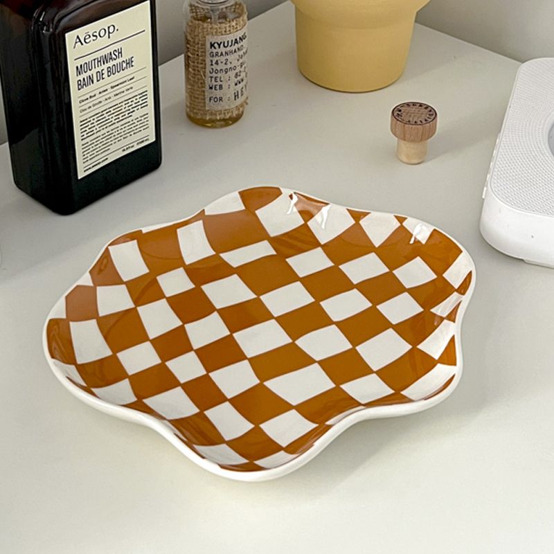 Wavy Edge Checkerboard Plate