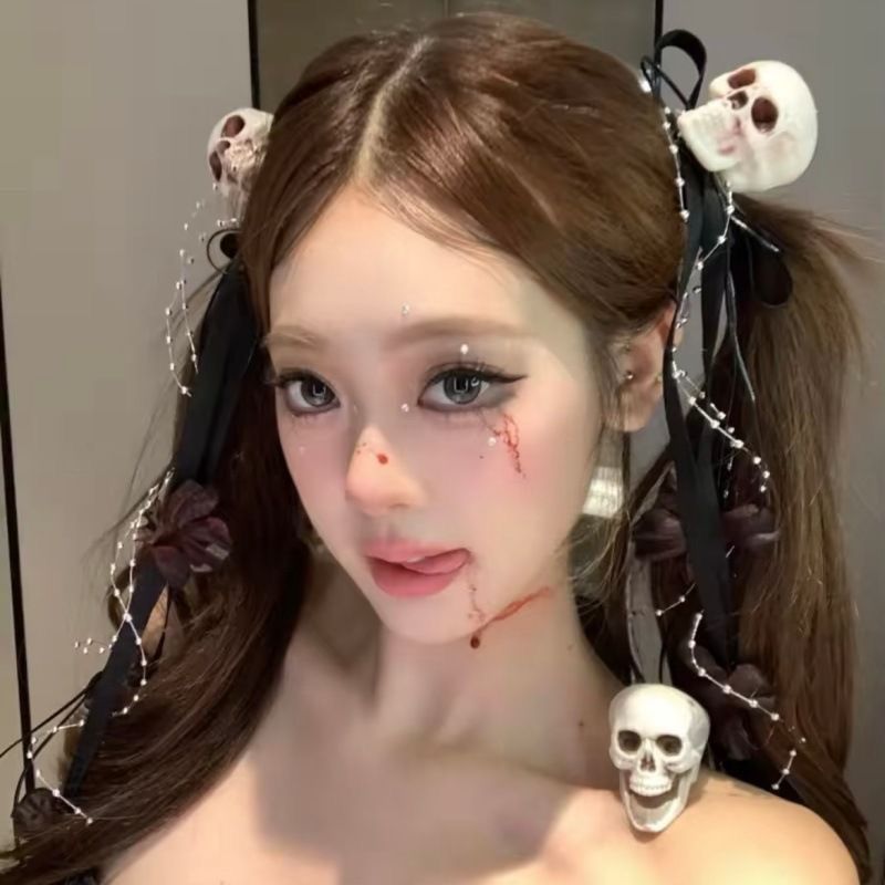 Skull Ribbon Streamer Clip