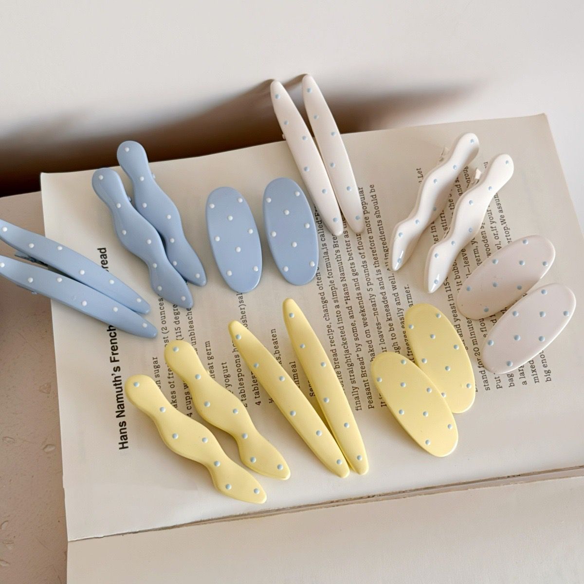 Polka Dot Fashion Hair Clip - Modomu