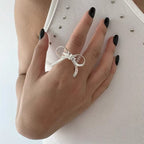 Minimalist Adjustable Bow Ring - Modomu