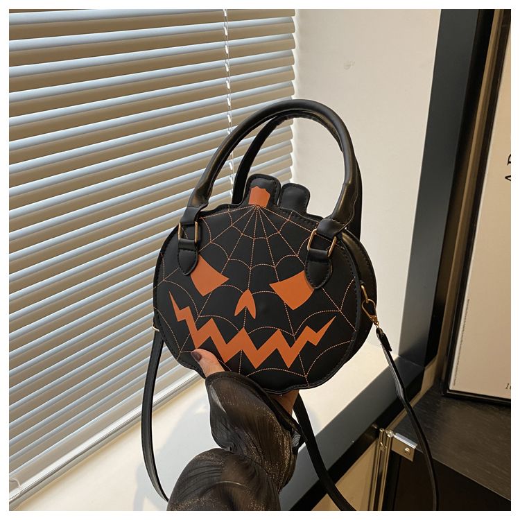 Pumpkin Face Round Bag