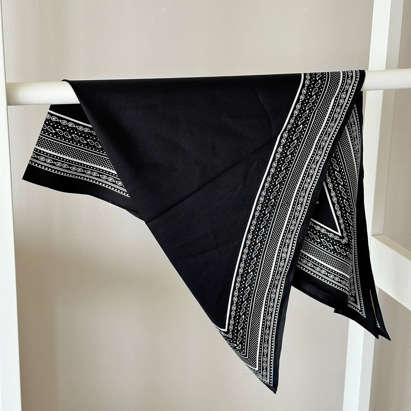 Korean Cashew Floral Scarf - Modomu