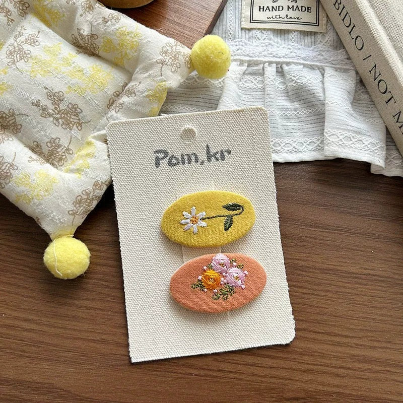 Flower Hair Clip With Soft Petals - Modomu