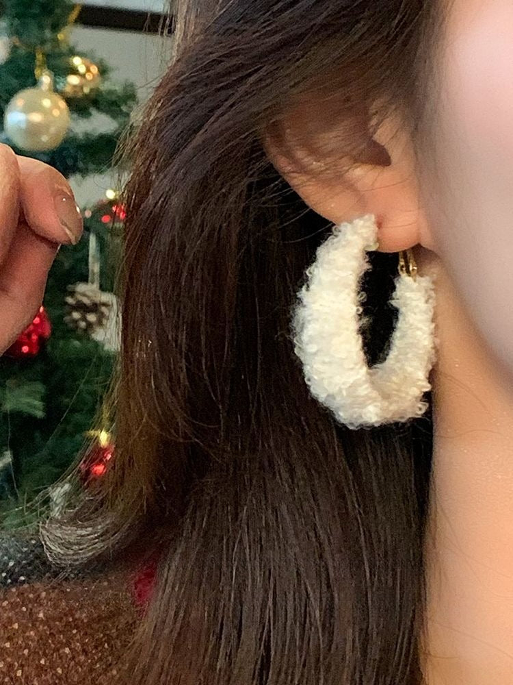 Plush Statement Drop Earrings - Modomu