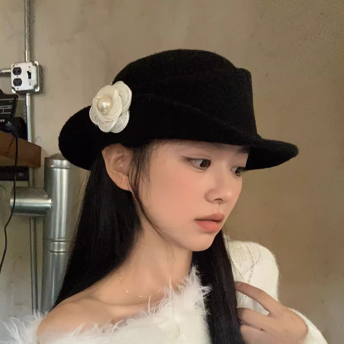 Pearl Flower Wide Brim Hat - Modomu