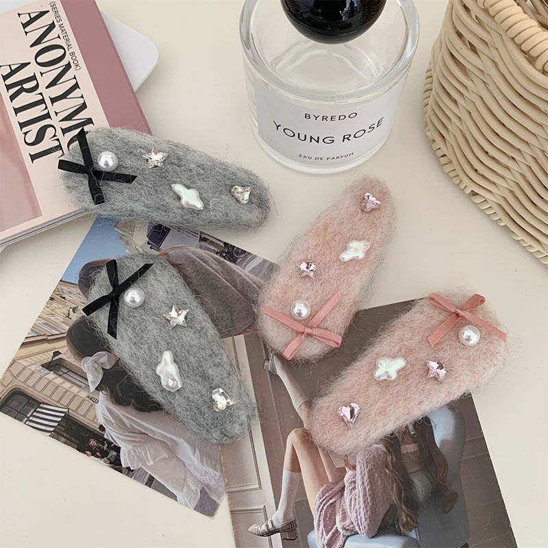 Plush Rhinestone Hair Clip - Modomu