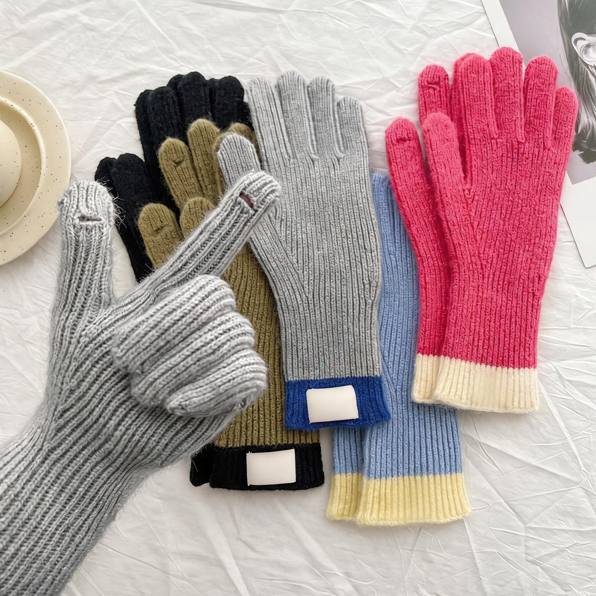 Contrast Cuff Touchscreen Gloves