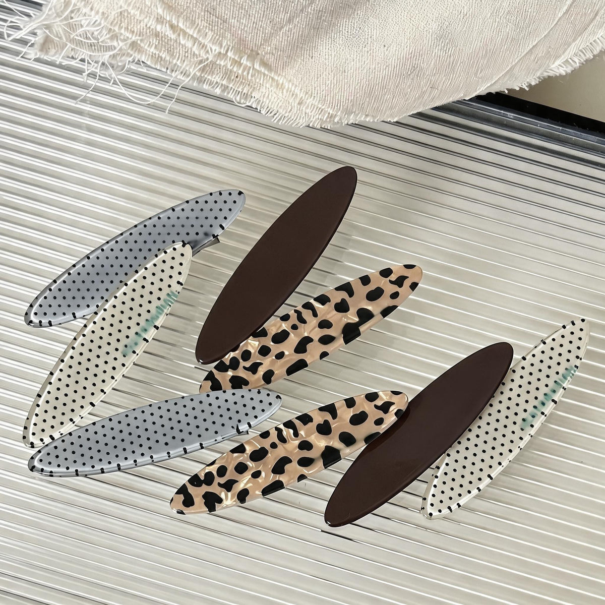 Retro Print Oval Hair Clips