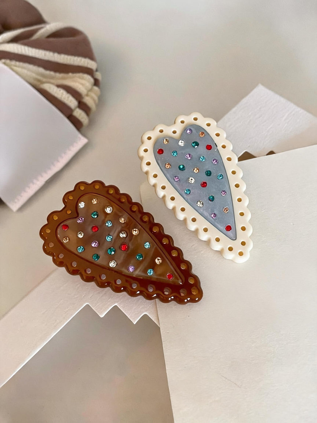 Scalloped Heart Sparkle Hair Clip