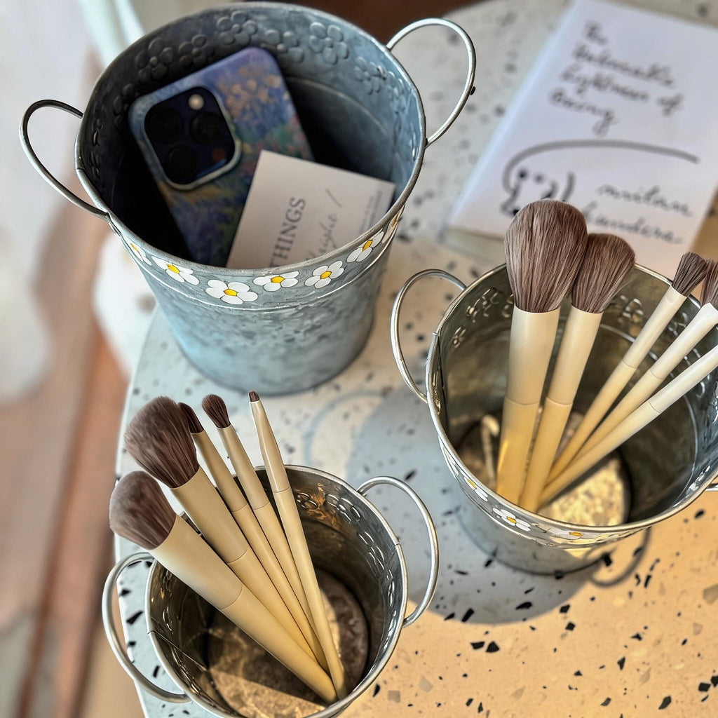 Painted Daisy Brush Bucket