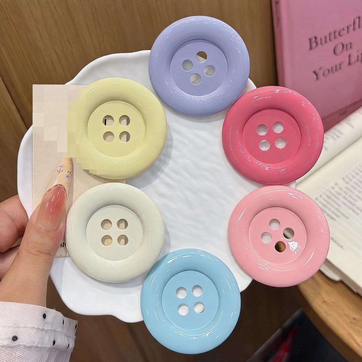 Oversized Button Fringe Clips