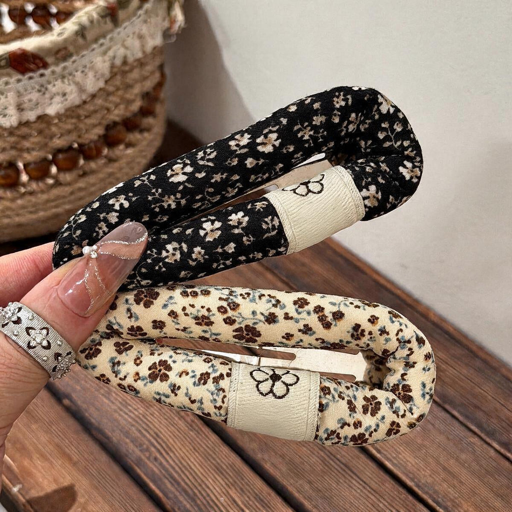 Ditsy Floral Padded Snap Clip