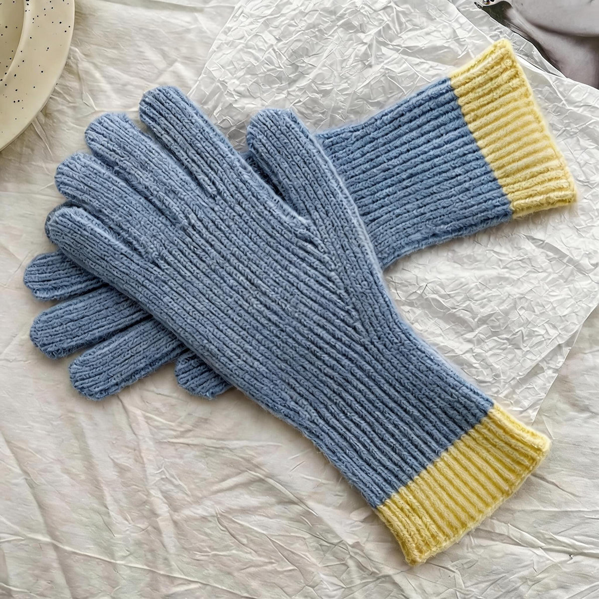 Contrast Cuff Touchscreen Gloves