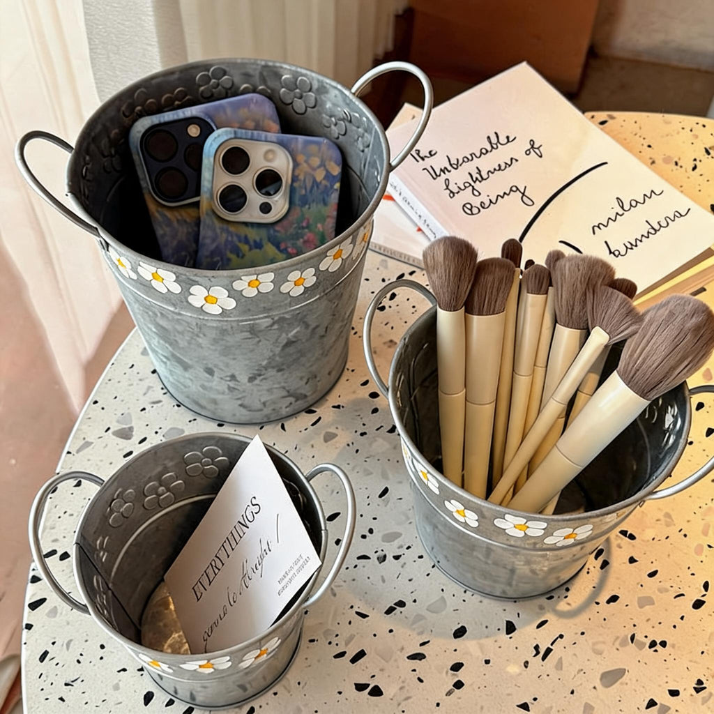 Painted Daisy Brush Bucket