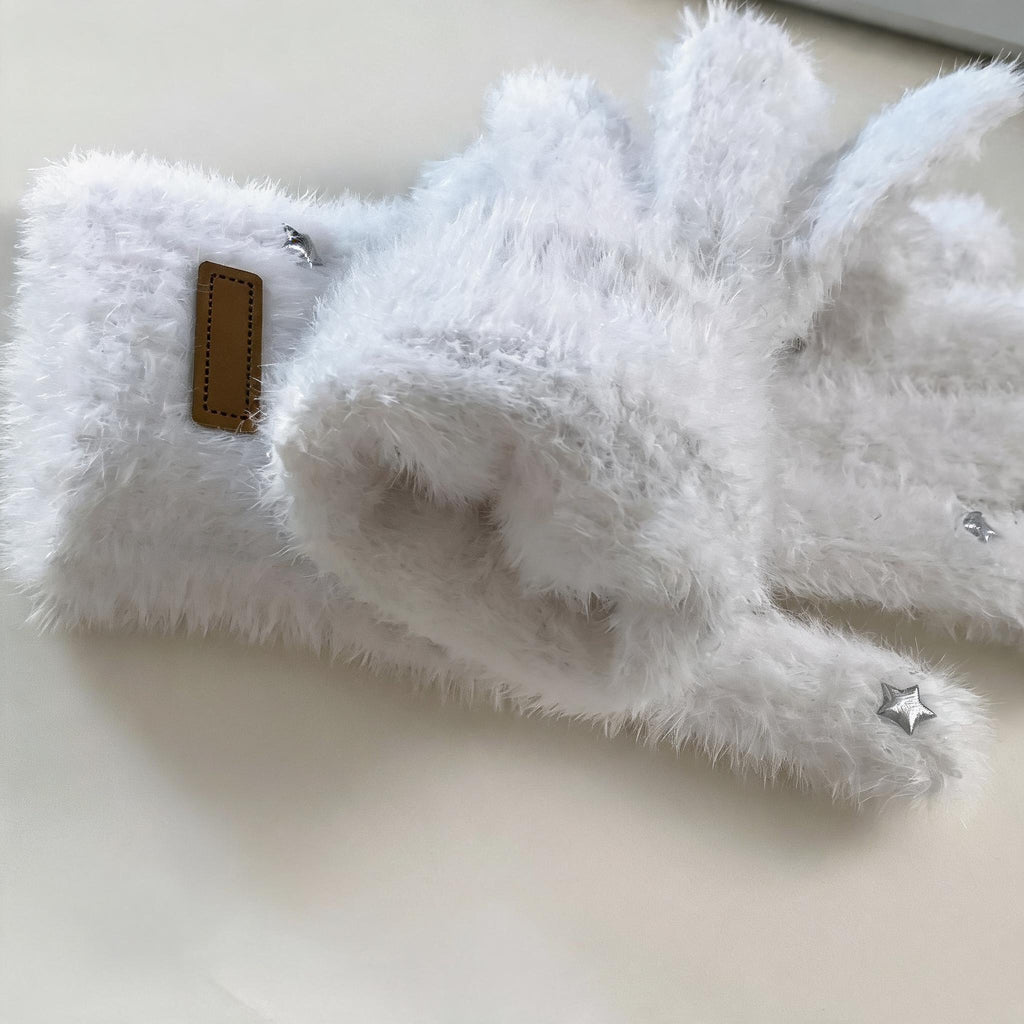 Star Studded Fluffy Gloves