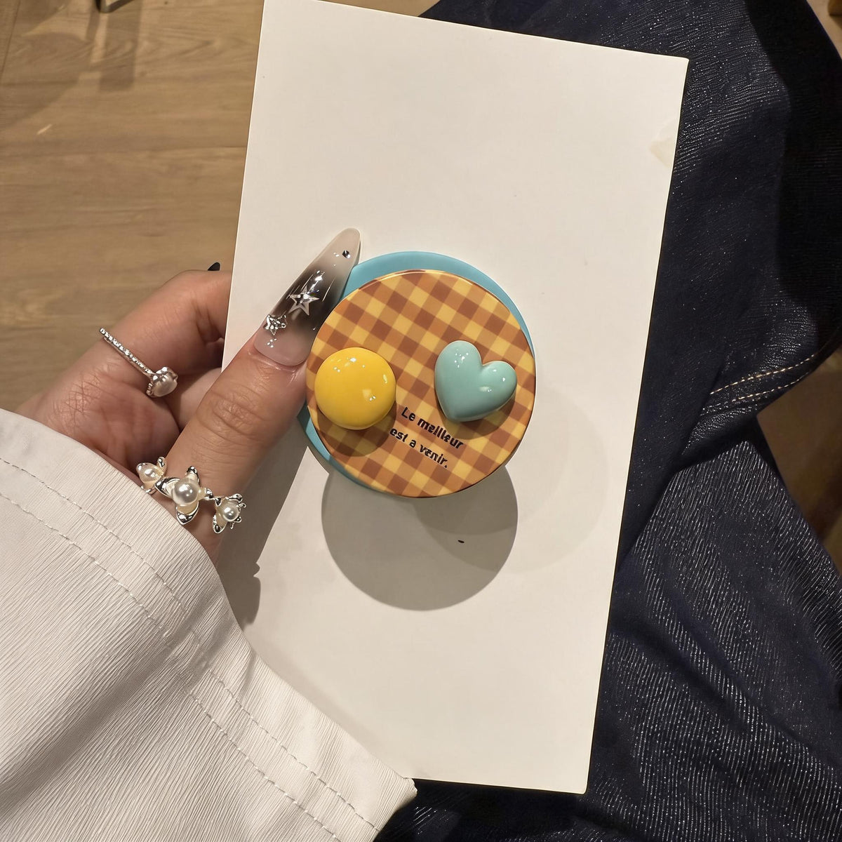 Gingham Heart Magnetic Grip