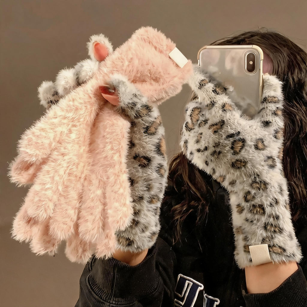 Fuzzy Leopard Touchscreen Gloves