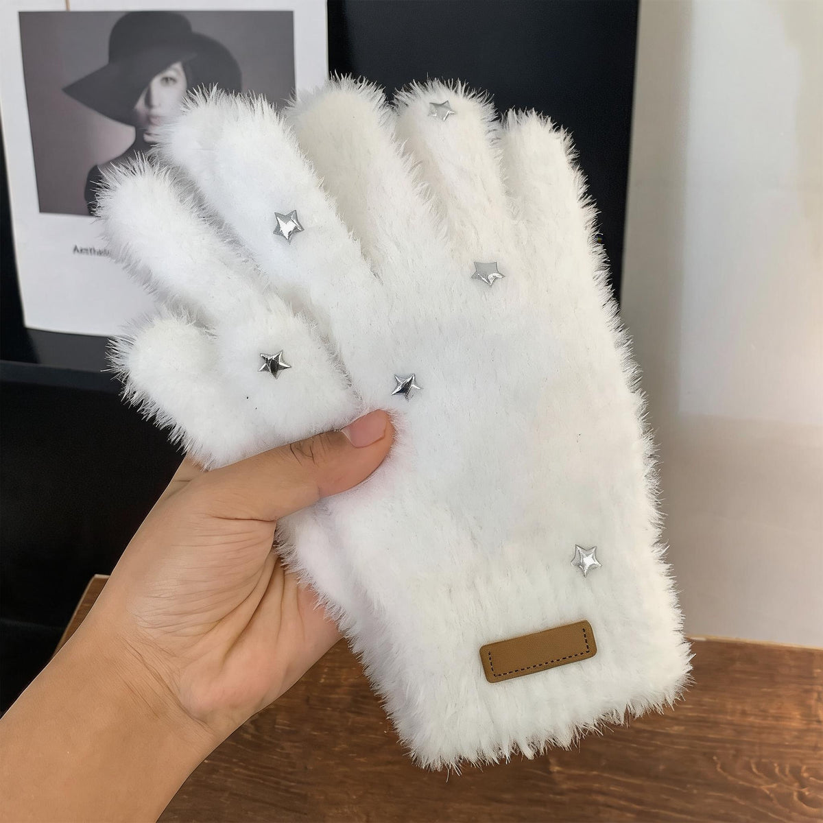 Star Studded Fluffy Gloves