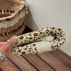 Ditsy Floral Padded Snap Clip