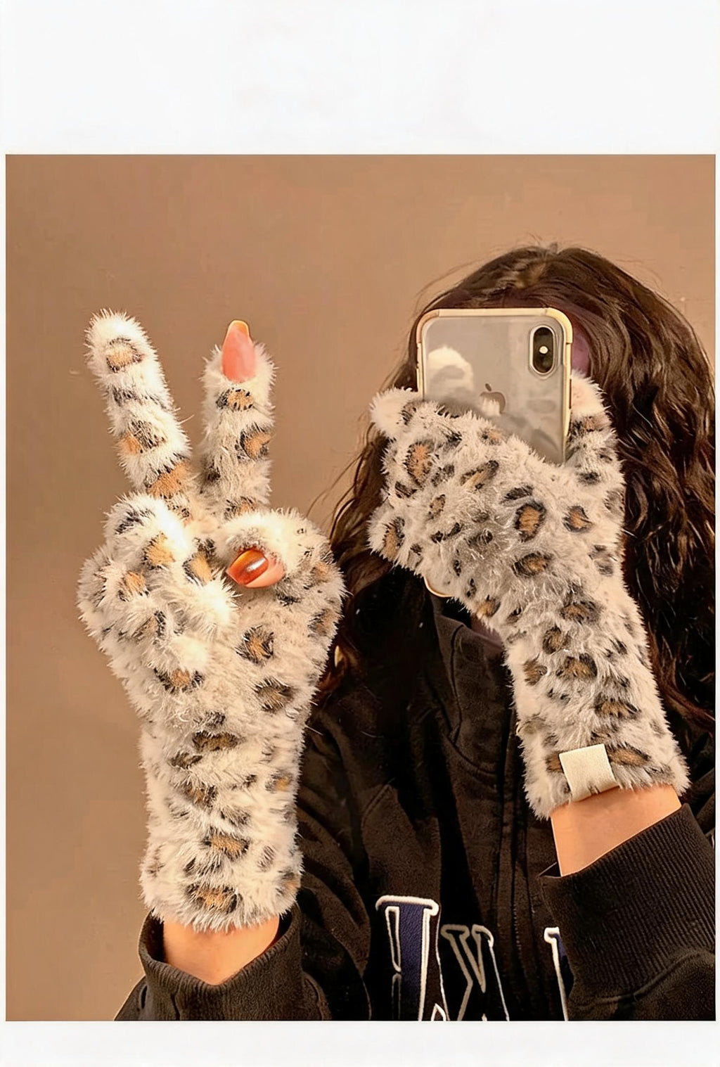 Fuzzy Leopard Touchscreen Gloves