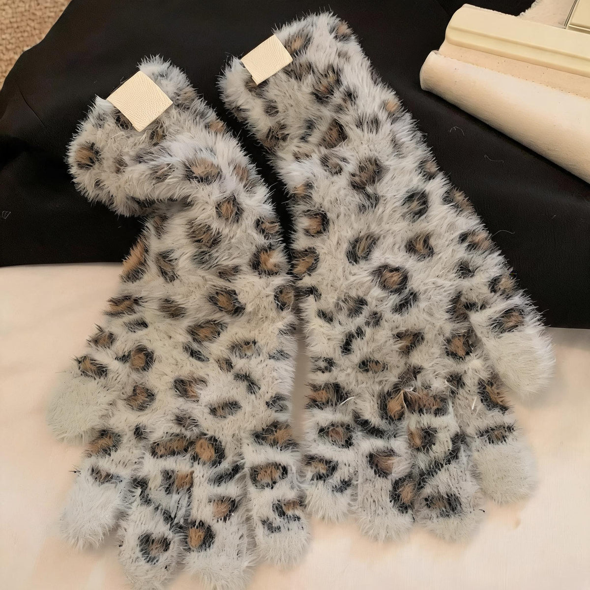 Fuzzy Leopard Touchscreen Gloves