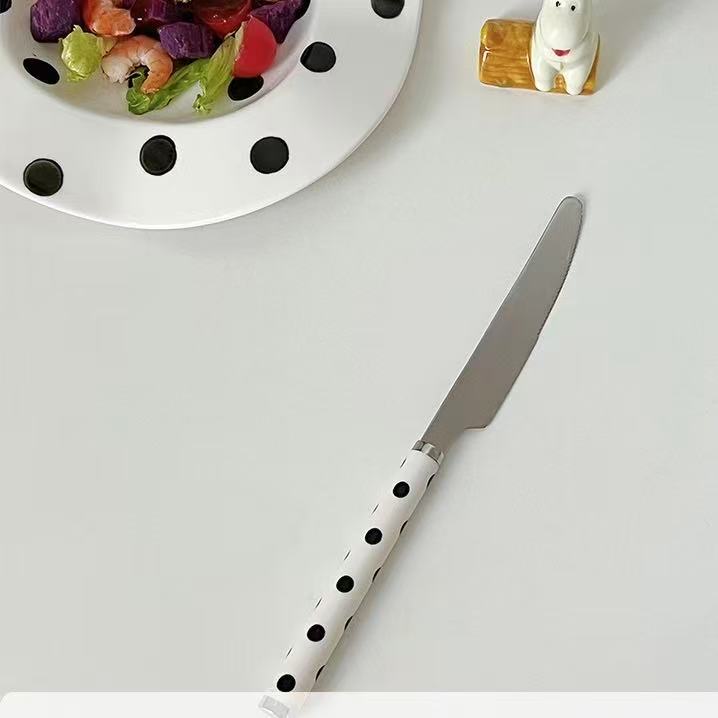 Knife with polka dot handle